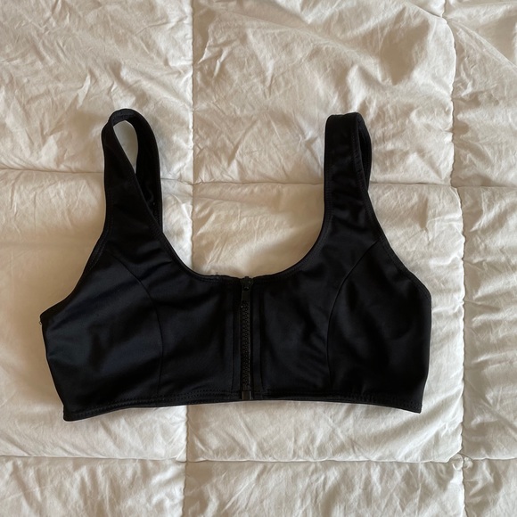 Coulbourne Bond Bikini Top - Picture 3 of 6